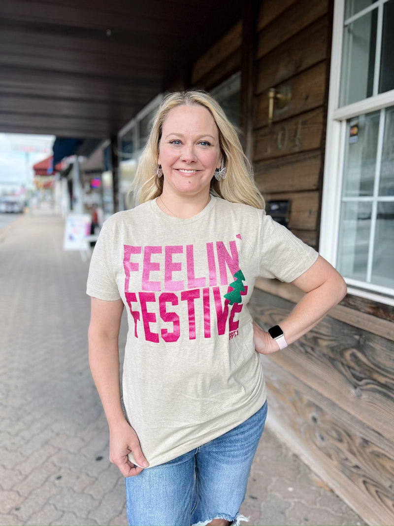 Heathered Feelin Festive Tee