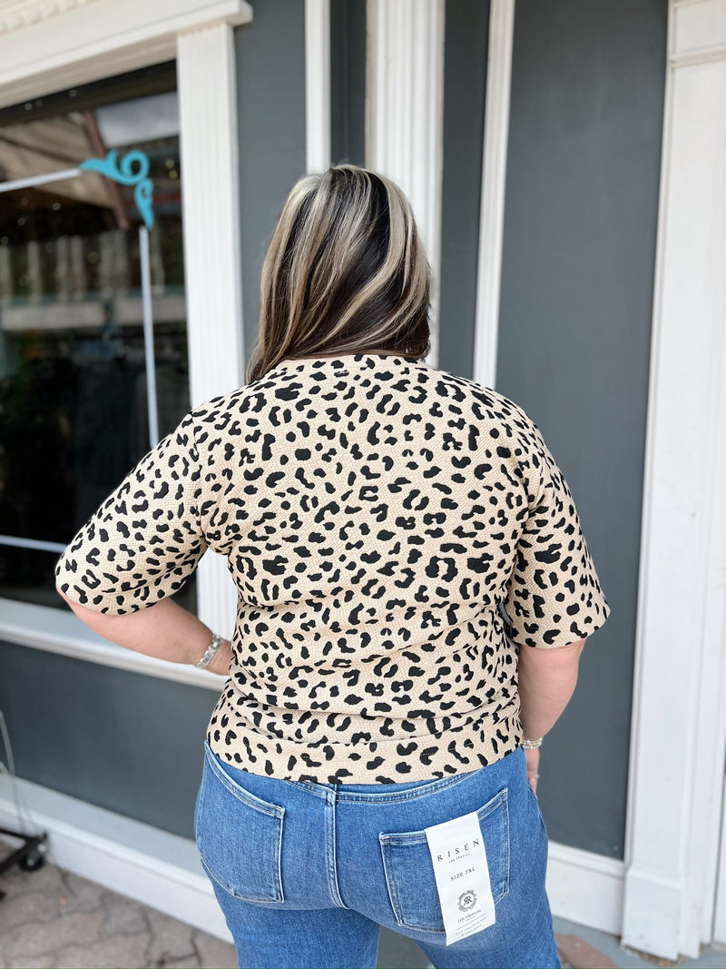 Curvy Half Sleeve Textured Knit Leopard Print Top