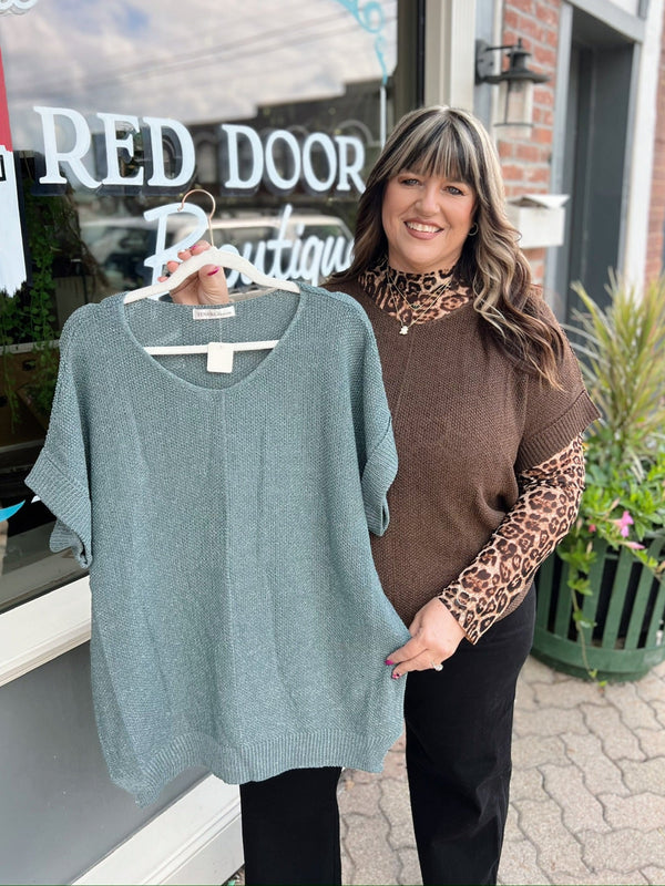 Curvy Short Sleeve Sweater With Center Seam