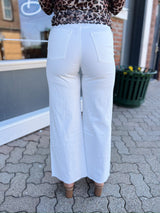 White High Waisted Relaxed Fit Wide Leg Cropped Pants