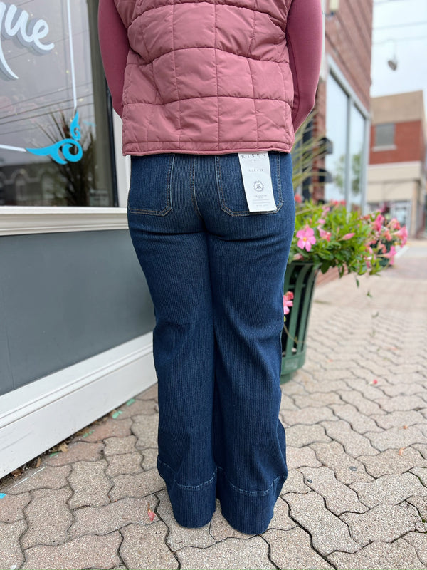 Lois's Mid Rise Fit Ribbed Wide Leg Wide Hem Jean