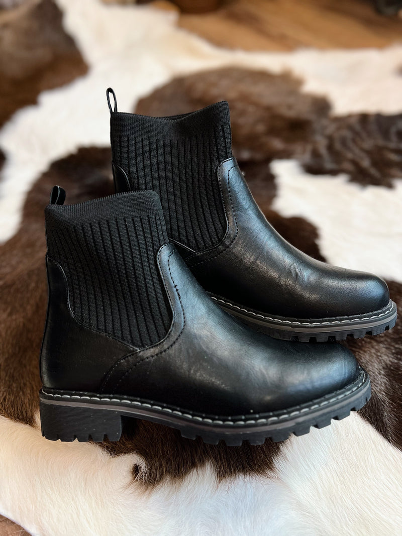 Cabin Fever Boots Black