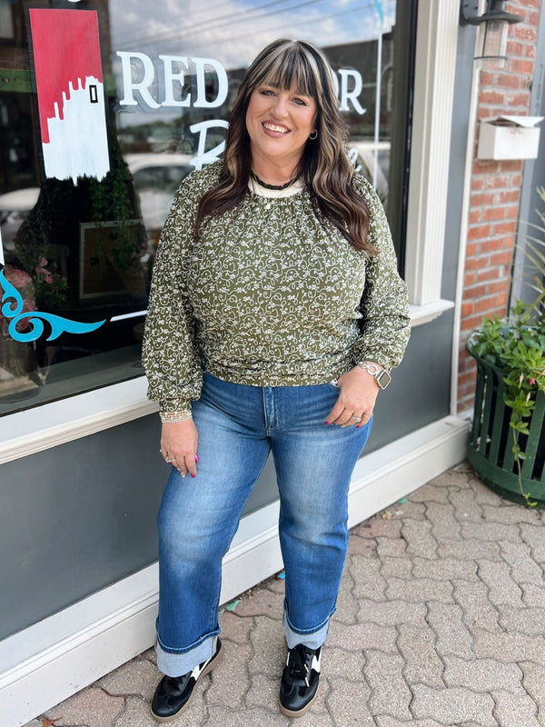Curvy Faye's Mid Rise Crop Straight Cuffed Jeans