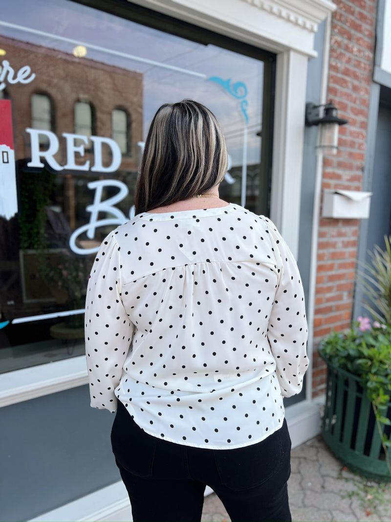 Curvy White Polka Dot Blouse With Cinched Sleeves