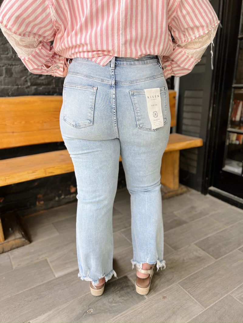 Curvy Fiona's High Rise Cropped Flare Jeans with Frayed Hem