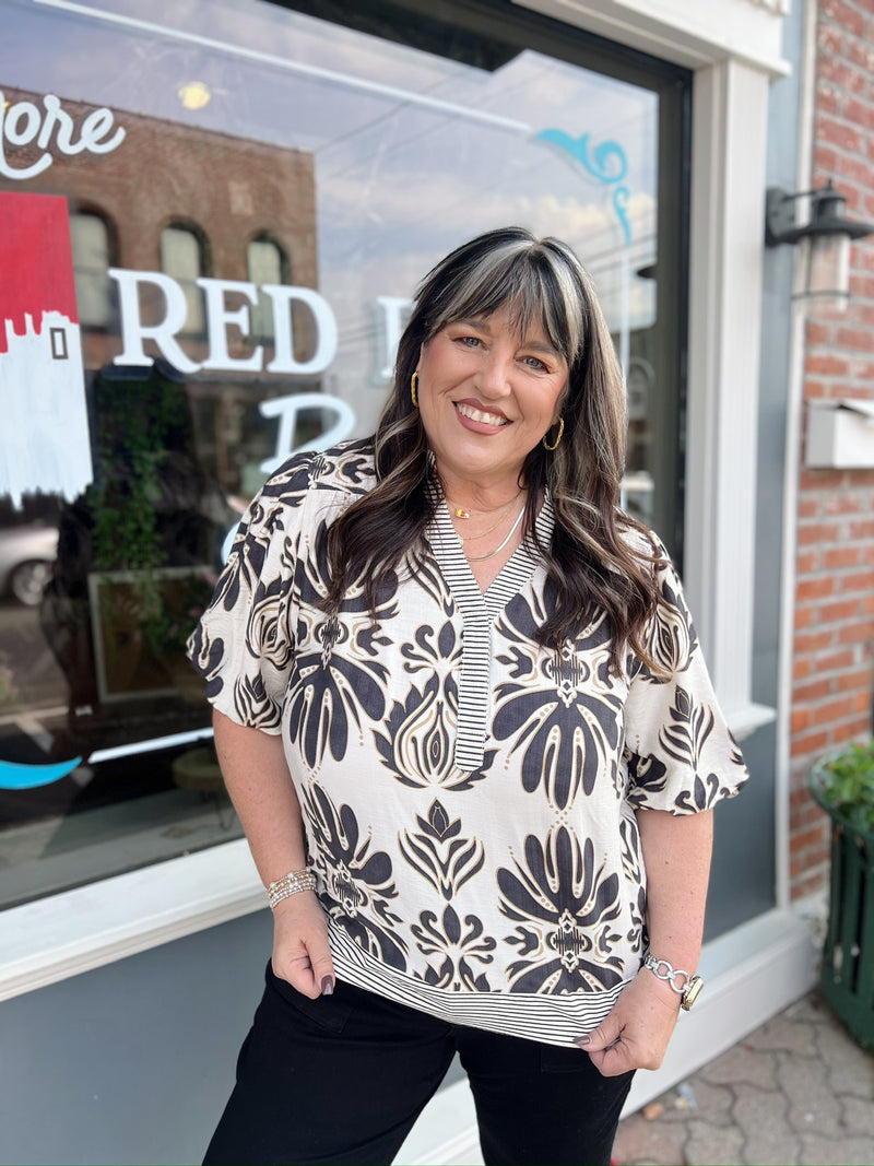 Curvy Cream and Charcoal Bubble Sleeve Printed Top