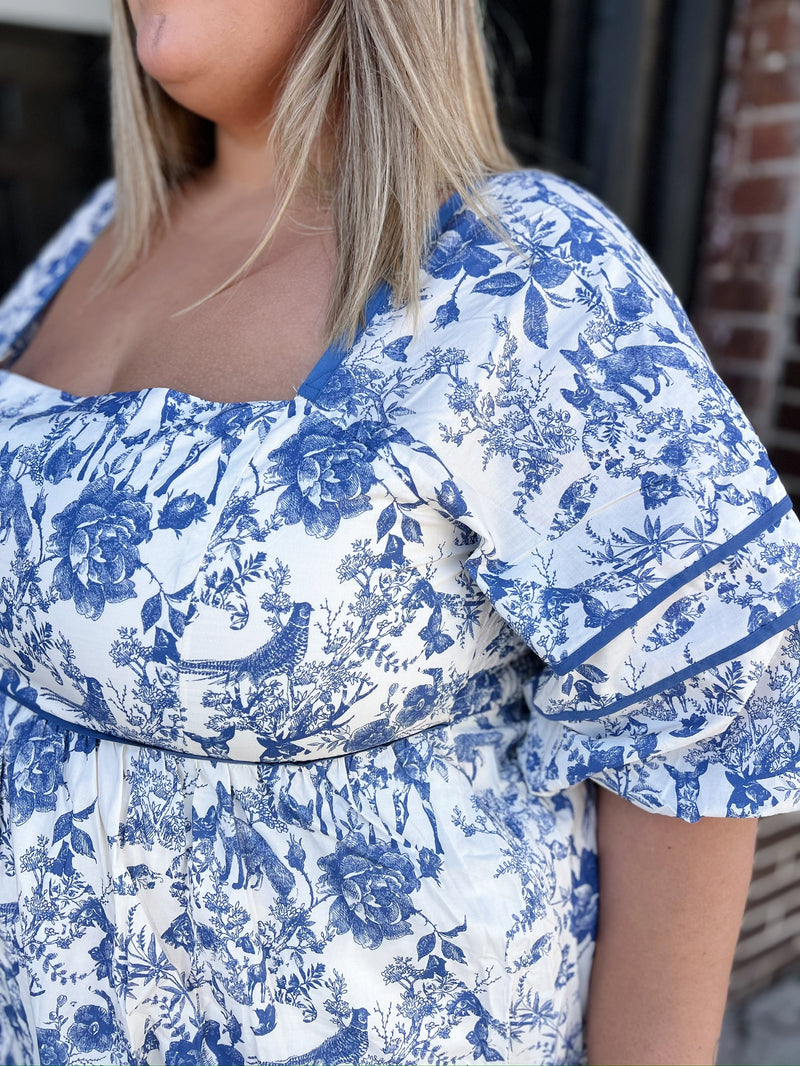 Curvy Blue & White Floral Print Tiered Short Dress