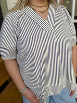 Curvy Lavender Short Sleeve V-Neck Top