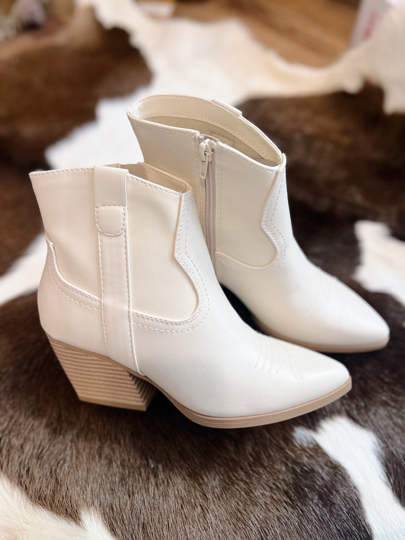 Stella's Cream Western Boots