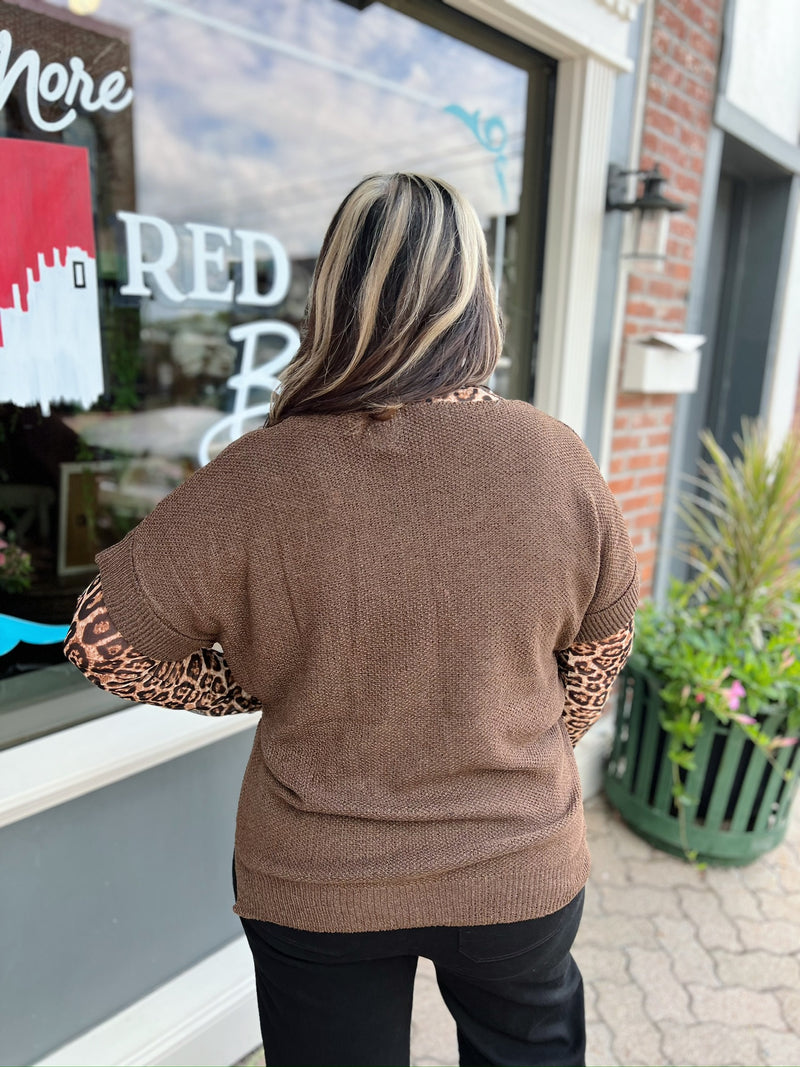 Curvy Short Sleeve Sweater With Center Seam