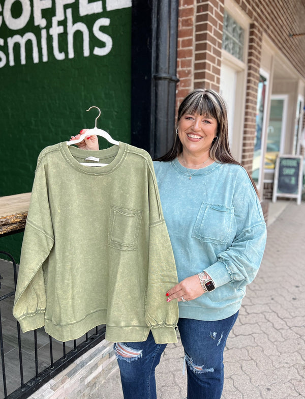 Curvy Acid Wash French Terry Pocket Pullover
