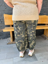 Curvy Camo Drawsting Elastic Waist Pants