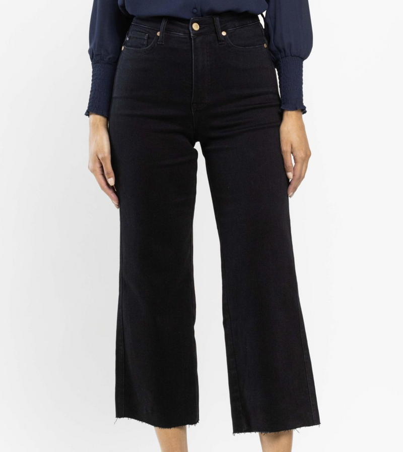Alli's Black Cropped Jeans