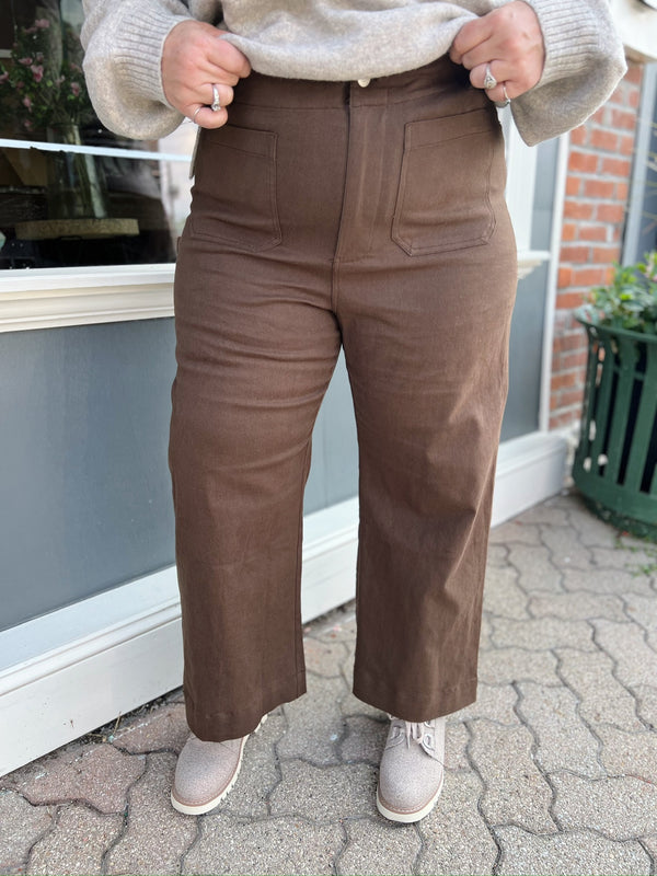 Curvy Brown Wide Leg Pants With Front Pockets