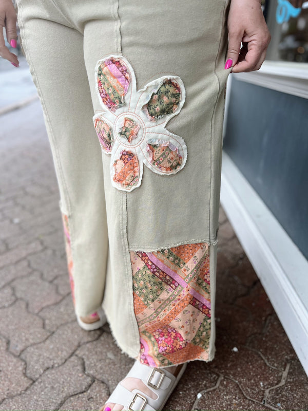 Olive Flower Patch Detail Raw Seam Knit Pant