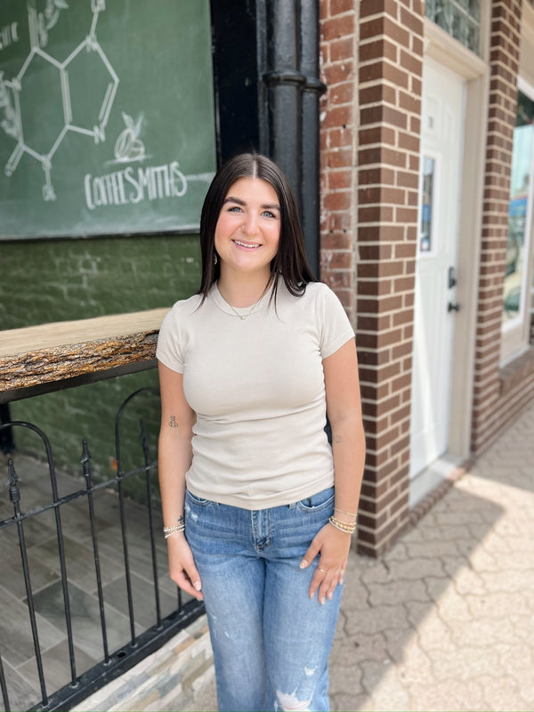 Round Neck Short Sleeve Basic Knit Top
