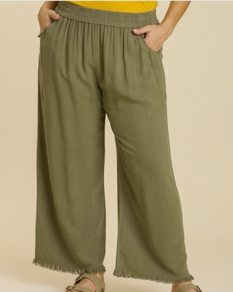 Curvy Olive Cropped Linen Pants
