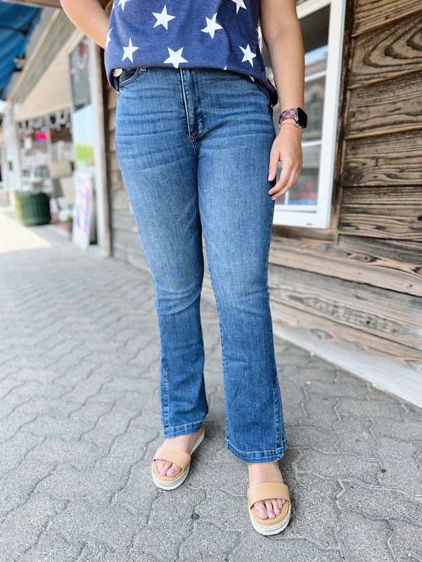 Curvy Lea's Slim Bootcut Jeans
