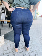 Curvy Roxanne's Dark Skinny Jeans