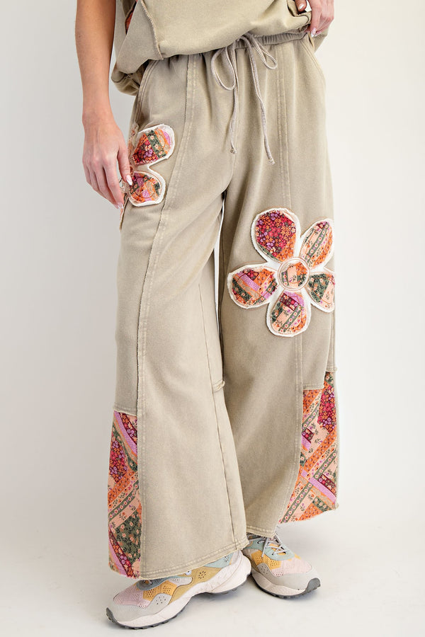Olive Flower Patch Detail Raw Seam Knit Pant