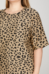 Curvy Half Sleeve Textured Knit Leopard Print Top