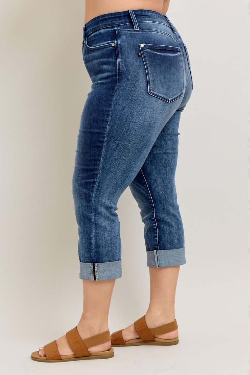Curvy Dark Wash Cuffed Capri