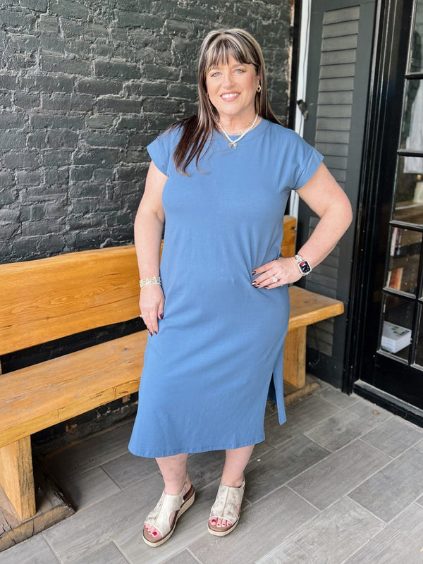 Curvy Round Neck Short Sleeve Midi Dress with Side Slits