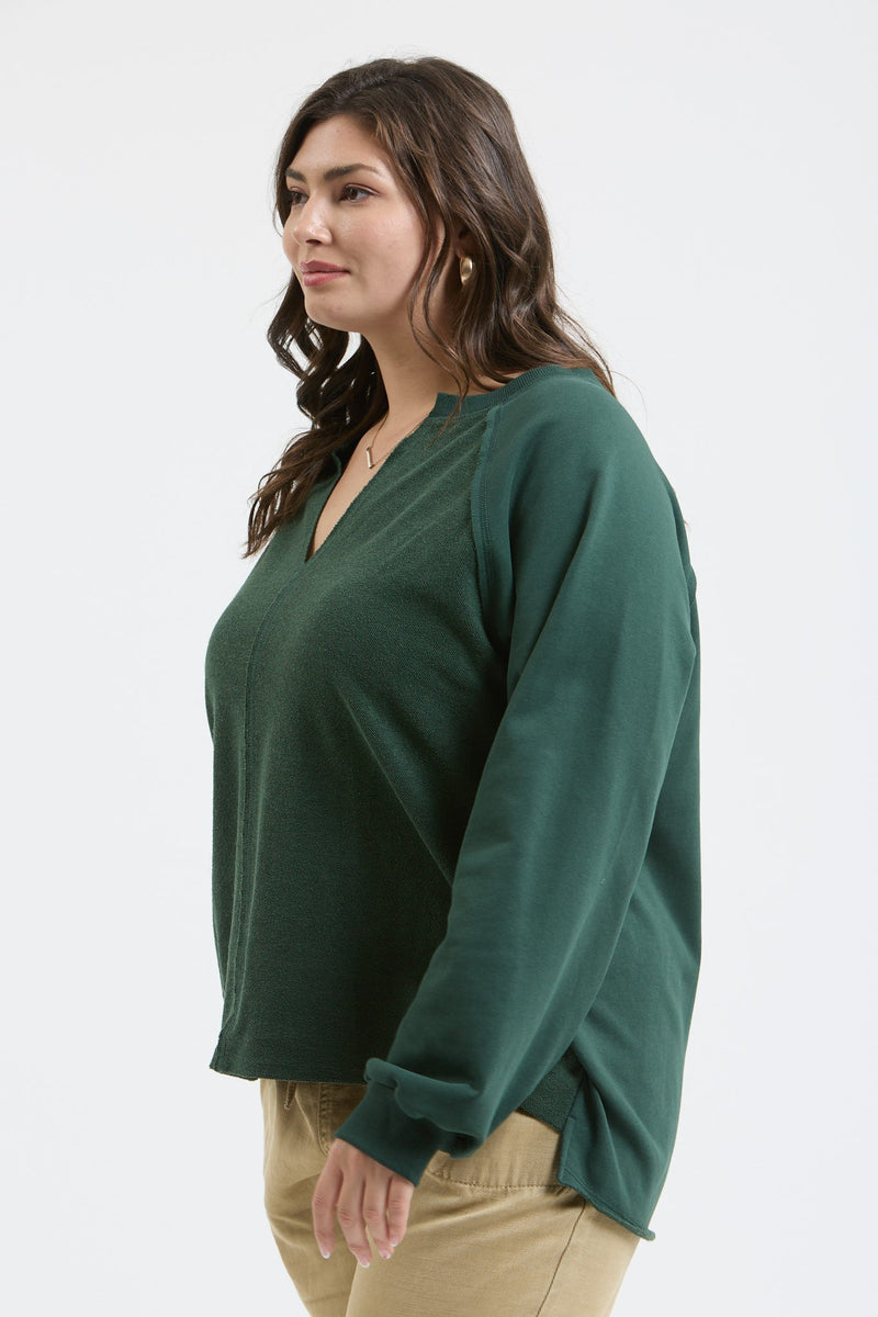 Curvy Hunter Green Exposed Seam Long Sleeve Knit Top