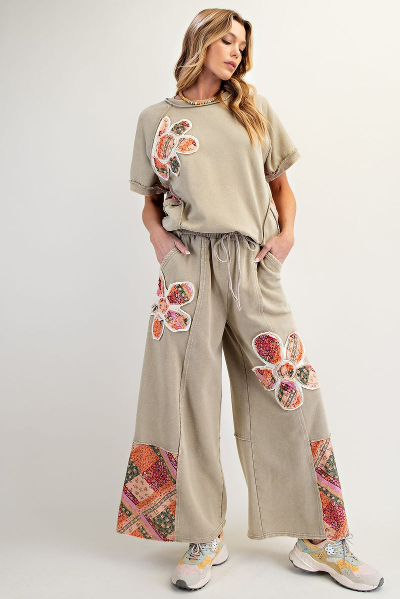 Olive Flower Patch Detail Raw Seam Knit Pant