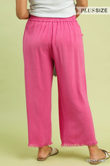 Curvy Cropped Linen Pants