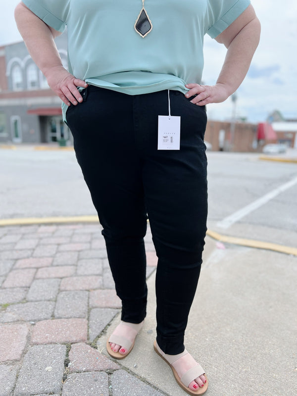 Curvy Crue's Black Skinny Jeans