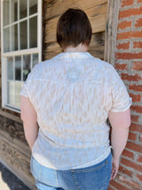Curvy Ivory/Tan Button Up Top