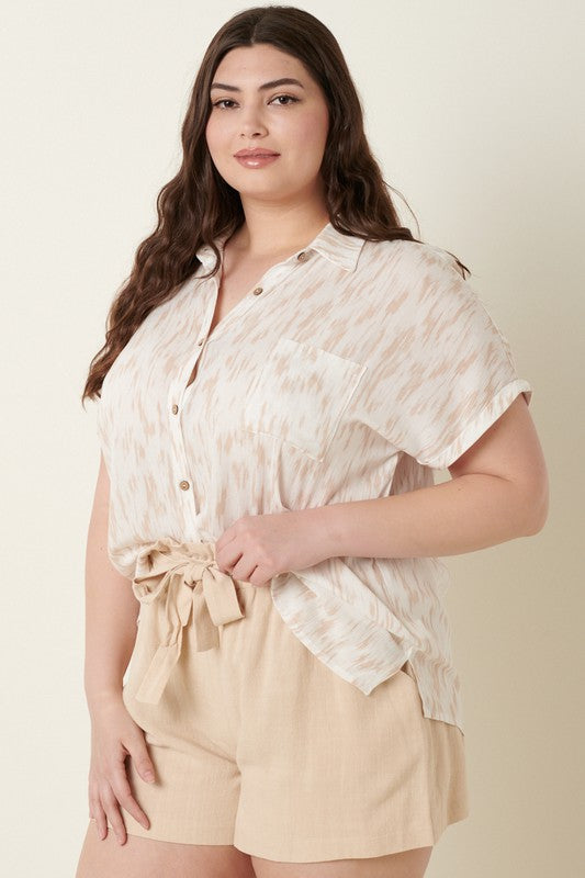 Curvy Ivory/Tan Button Up Top