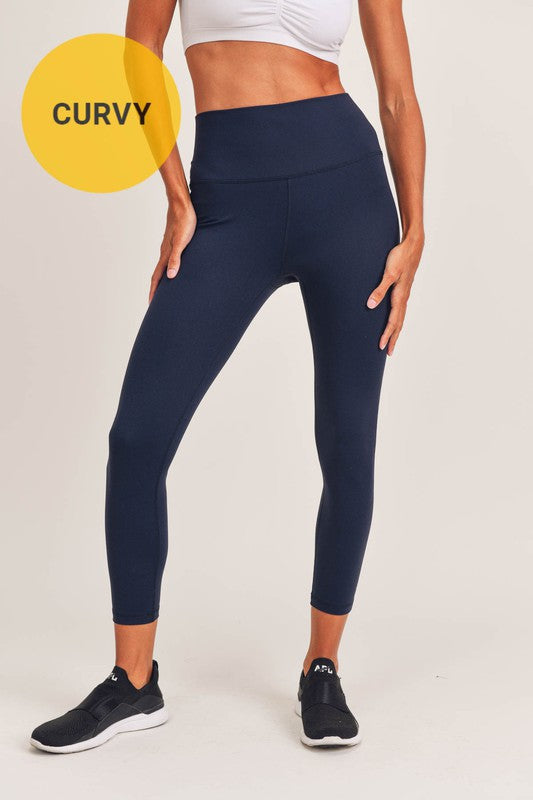 Curvy black capri leggings